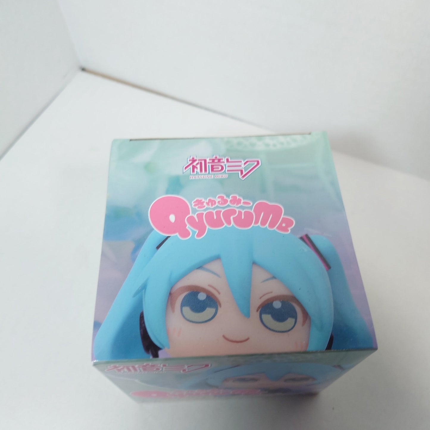 MIKU HATSUNE VOCALOID Qyurume Mini Figurine