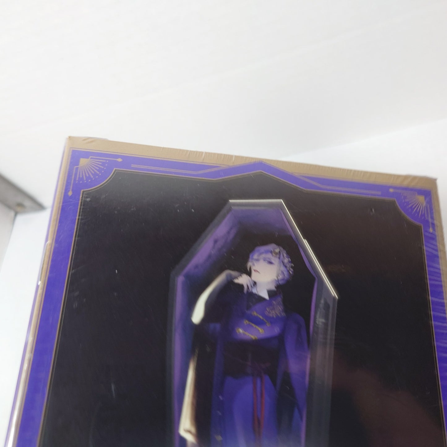 Vil Schoenheit Pomefiore Twisted Wonderland Plush & Booklet