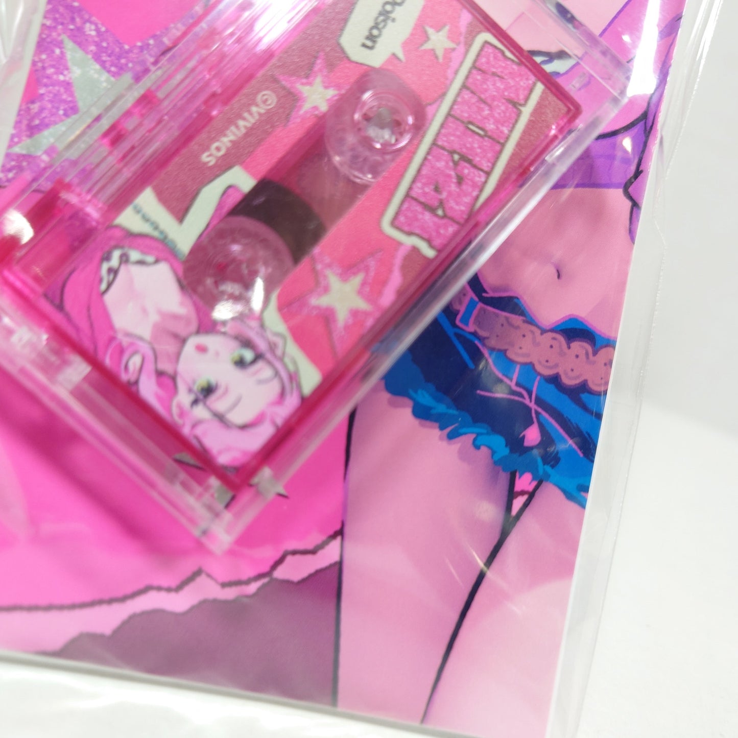 Mizi Alien Stage Find your Plus One! Cassette Keychain