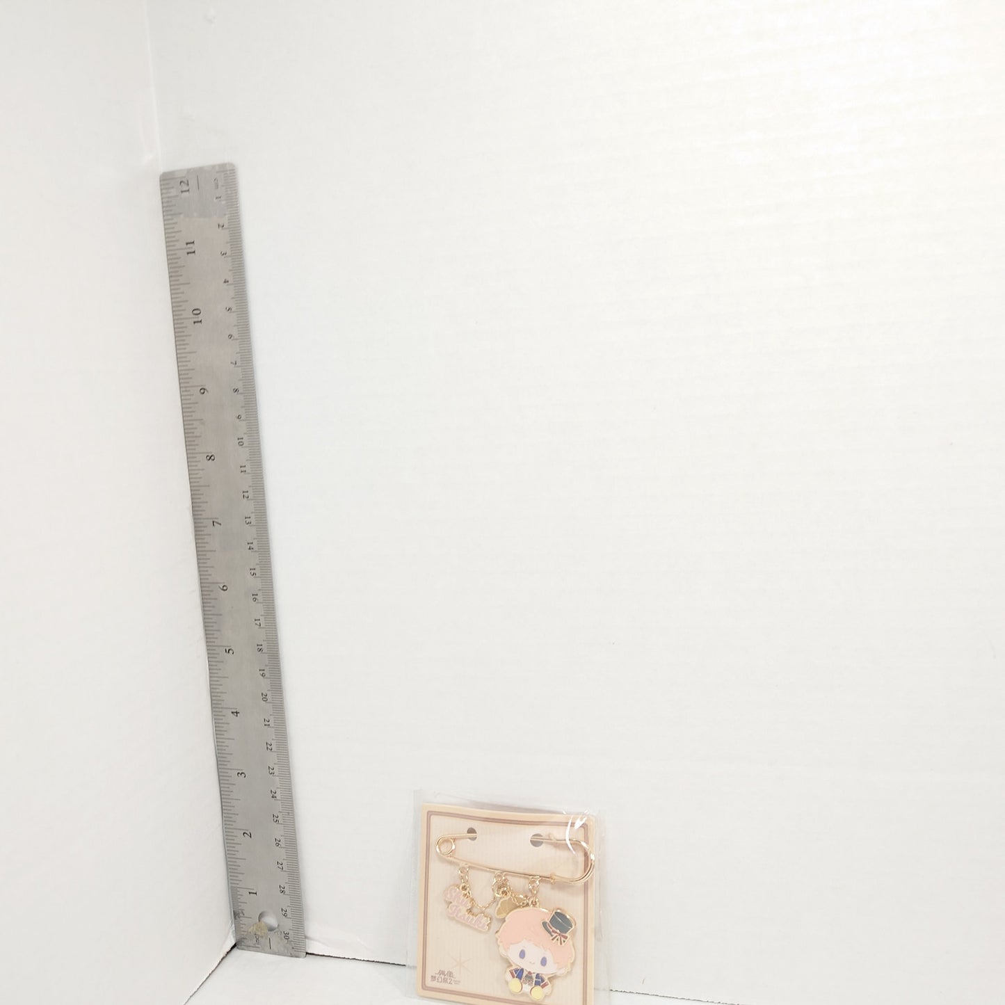 Shu Itsuki Valkyrie Ensemble Stars CN Brooch Pin