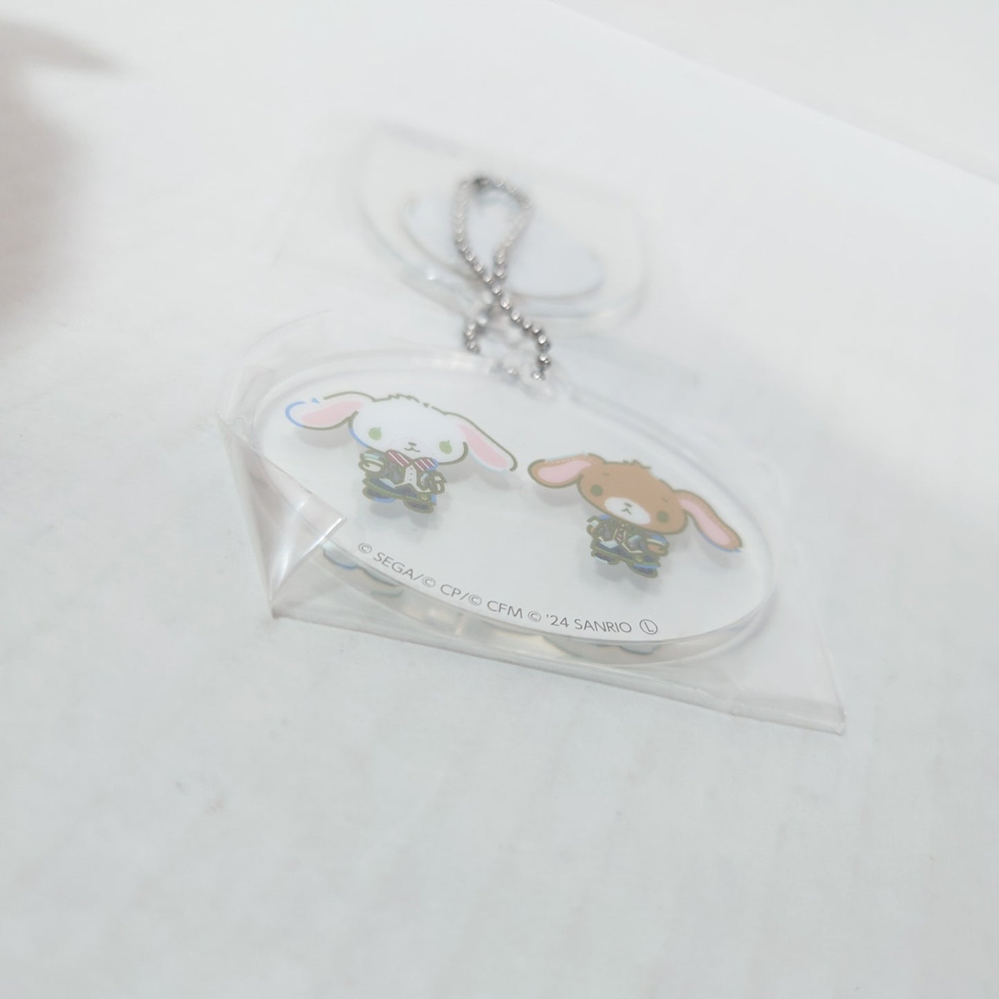 Shiho Hinomori Project Sekai x Sanrio (Kurousa & Shirousa) Keychain