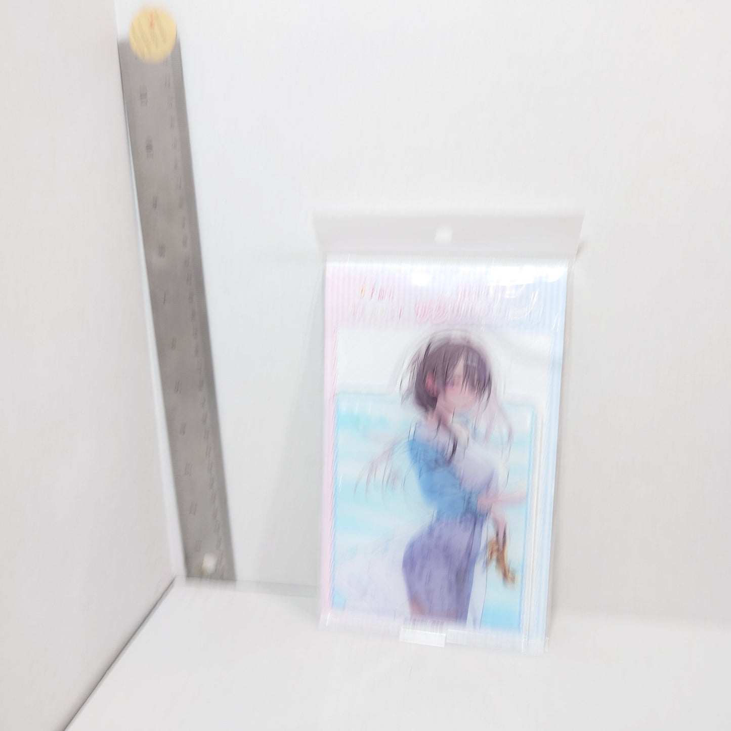 Suuna Convenient Semi-Friend Acrylic Stand