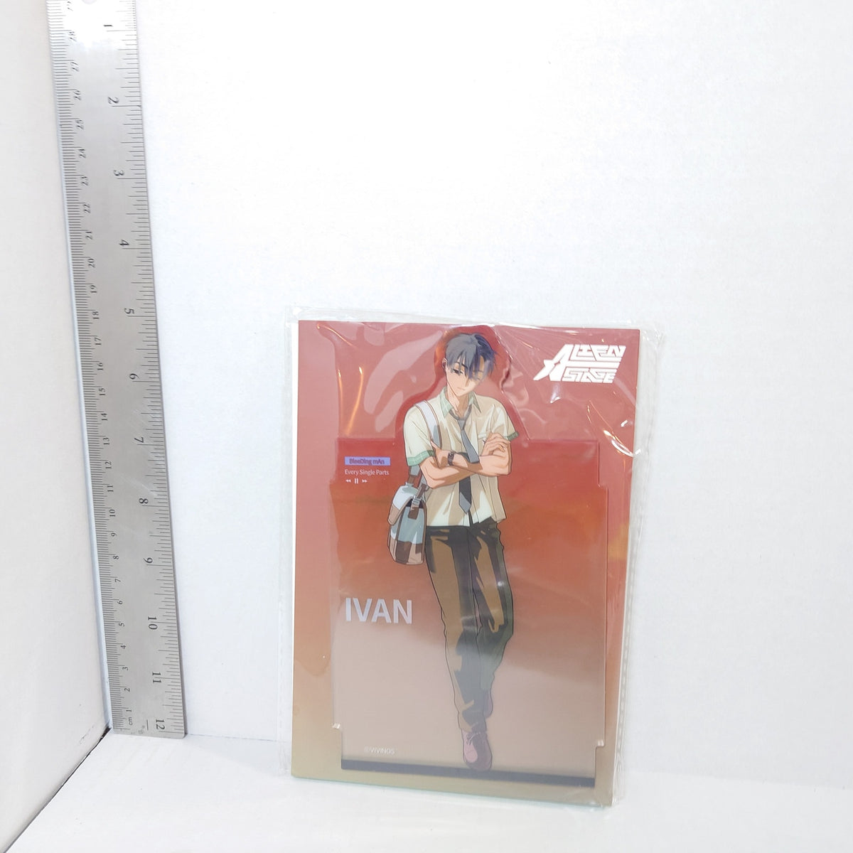 Ivan Alien Stage Fading Youth Acrylic Stand