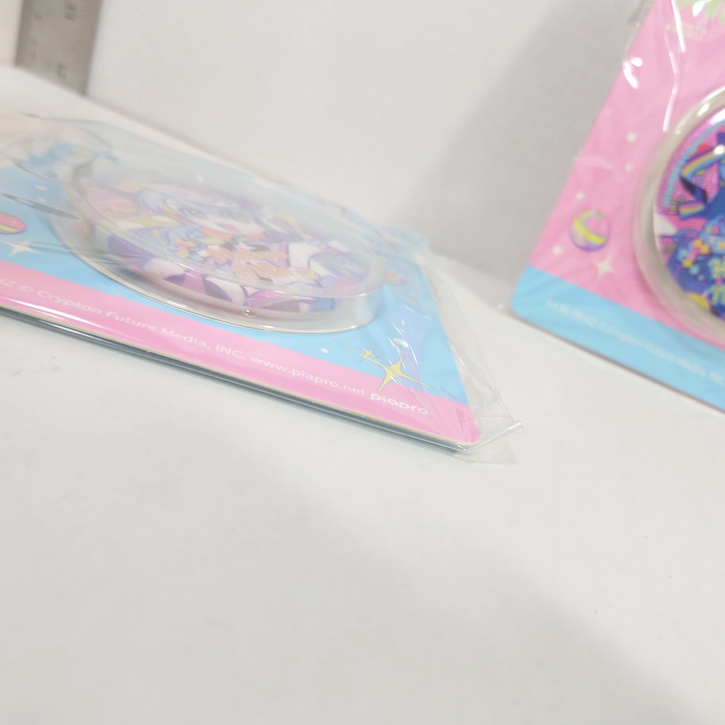 MIKU HATSUNE VOCALOID CN Moeyu Collab Pin Set