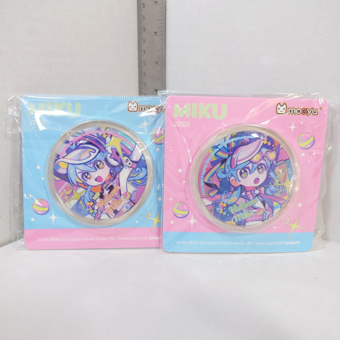 MIKU HATSUNE VOCALOID CN Moeyu Collab Pin Set