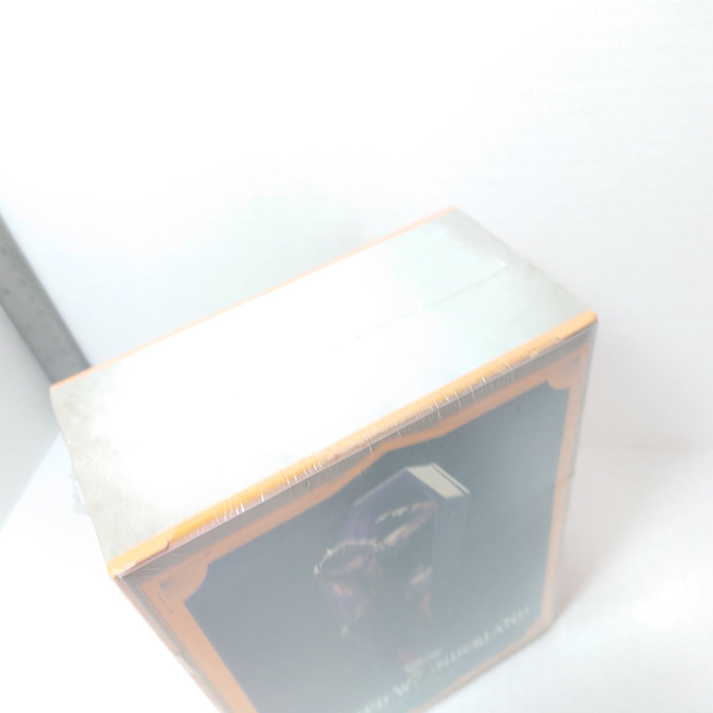 Leona Kingscholar Twisted Wonderland Plush & Booklet