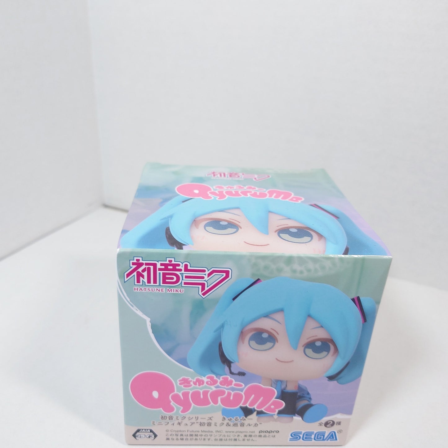 MIKU HATSUNE VOCALOID Qyurume Mini Figurine