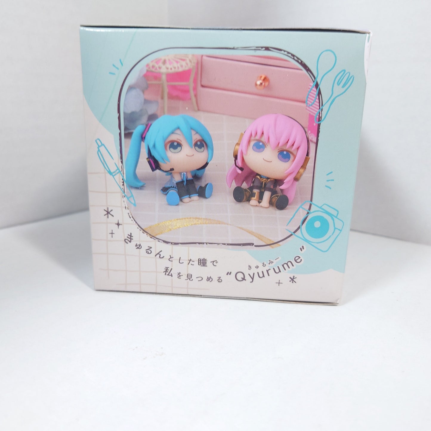 MIKU HATSUNE VOCALOID Qyurume Mini Figurine