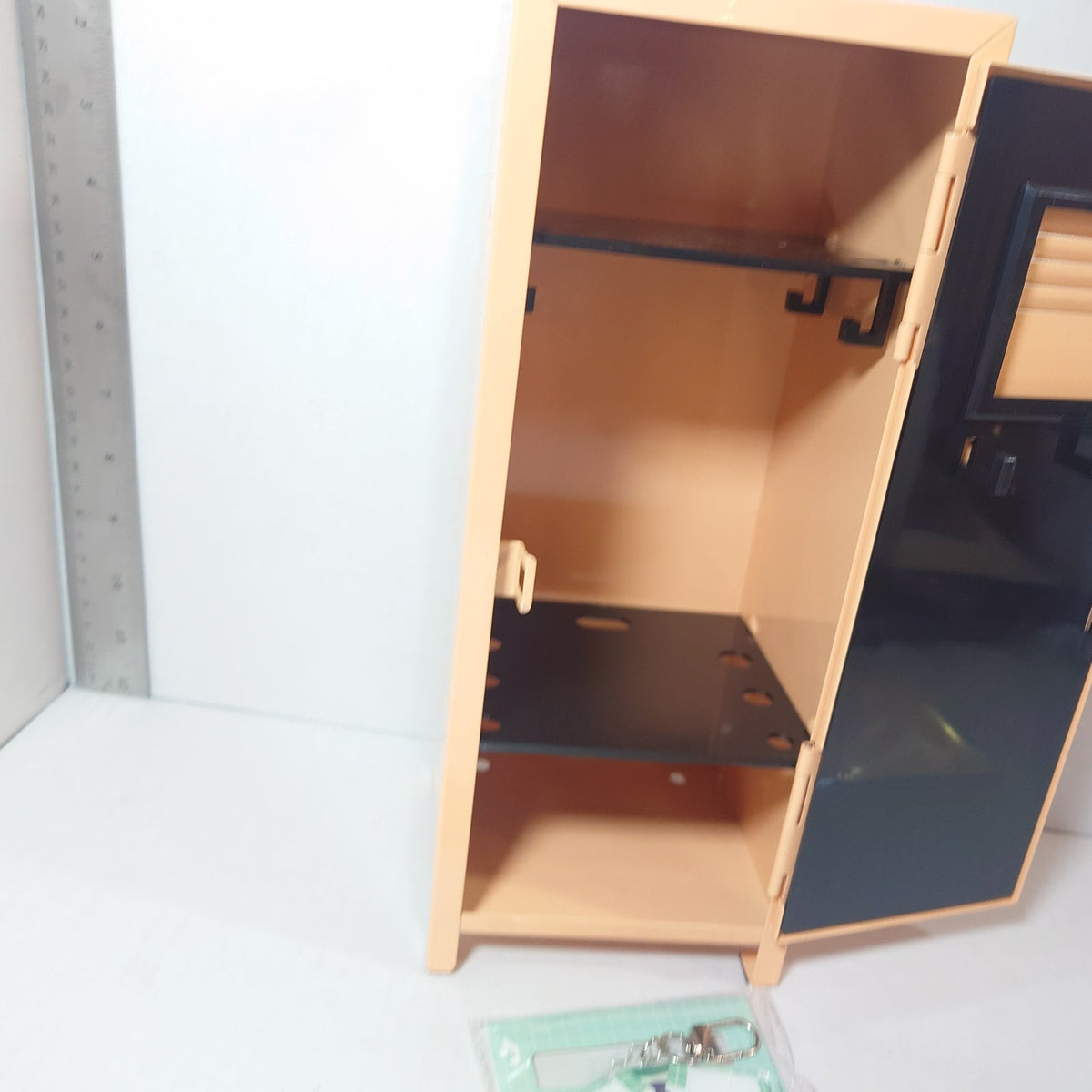 Hyuna Alien Stage Fading Youth Mini Locker Set