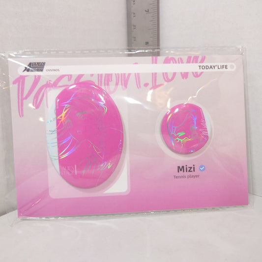 Mizi Alien Stage Passion Love Badge Set