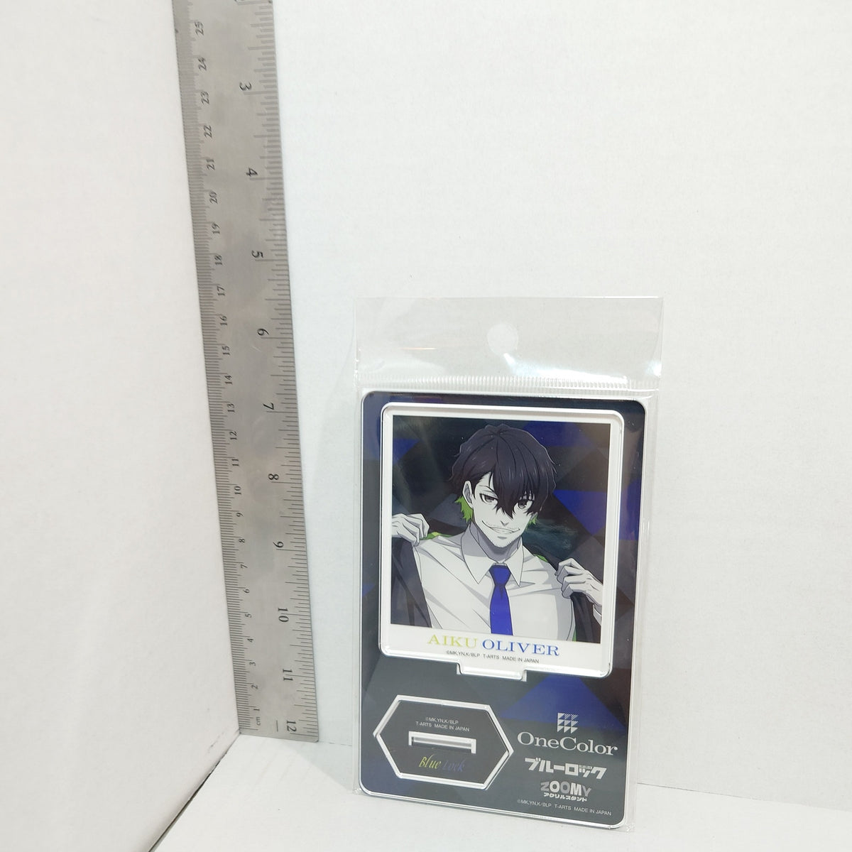 Aiku Oliver Blue Lock Acrylic Stand