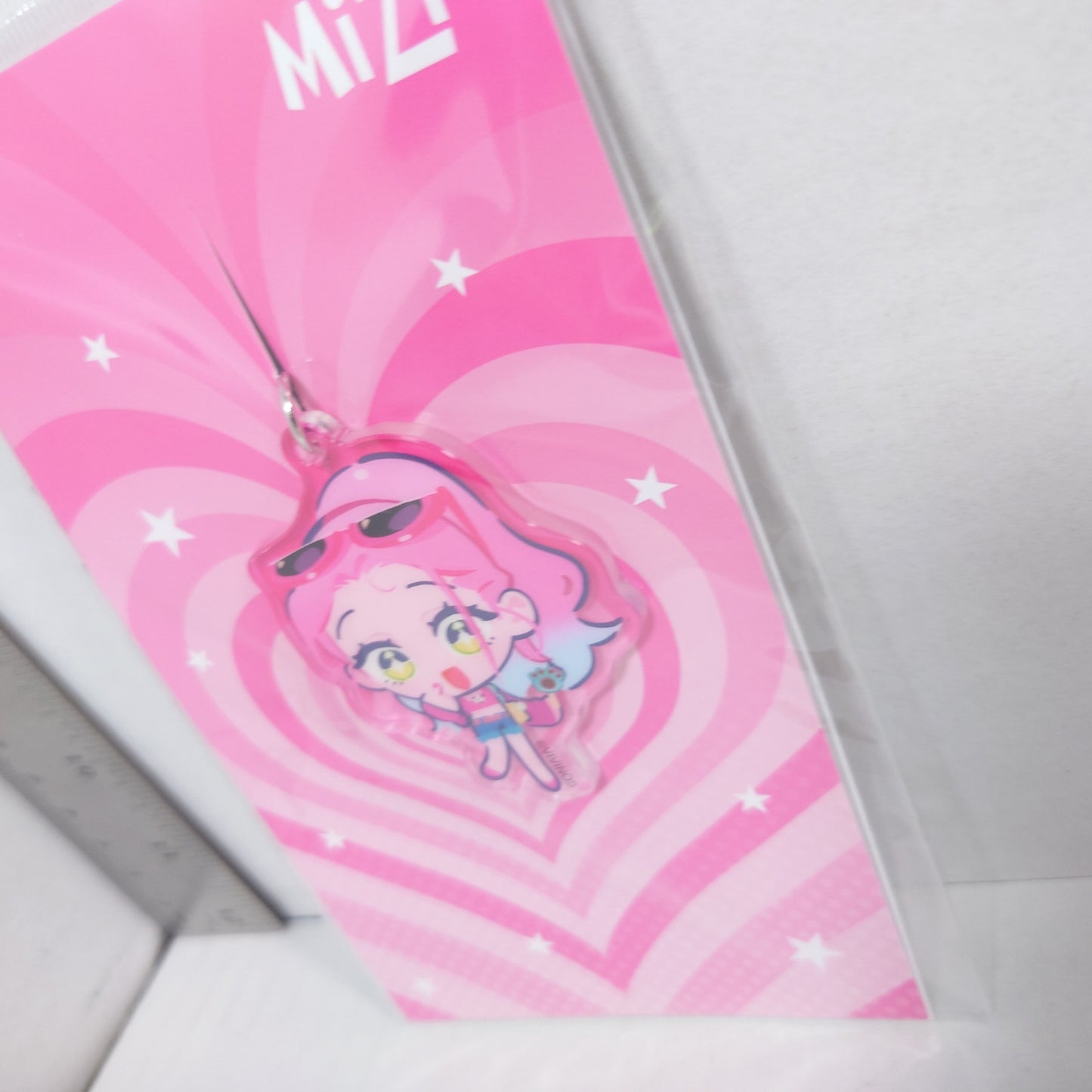 Mizi Alien Stage Find your Plus One! Acrylic Keychain
