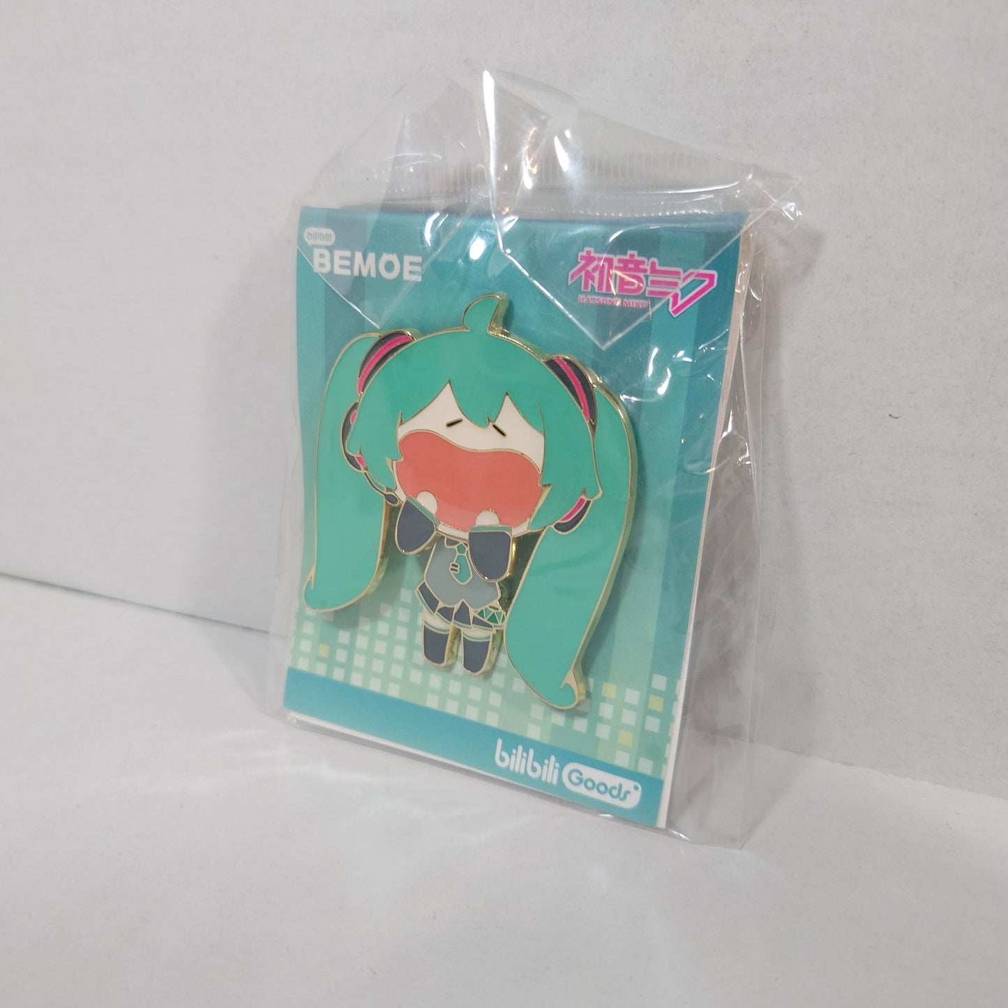 MIKU Hatsune Vocaloid CN Bomoe Collab Pin