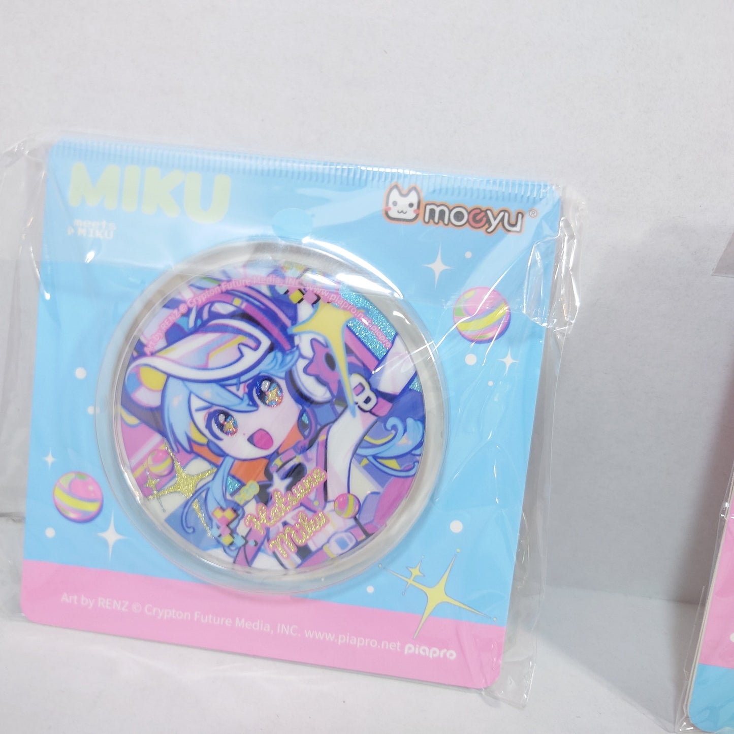 MIKU HATSUNE VOCALOID CN Moeyu Collab Pin Set