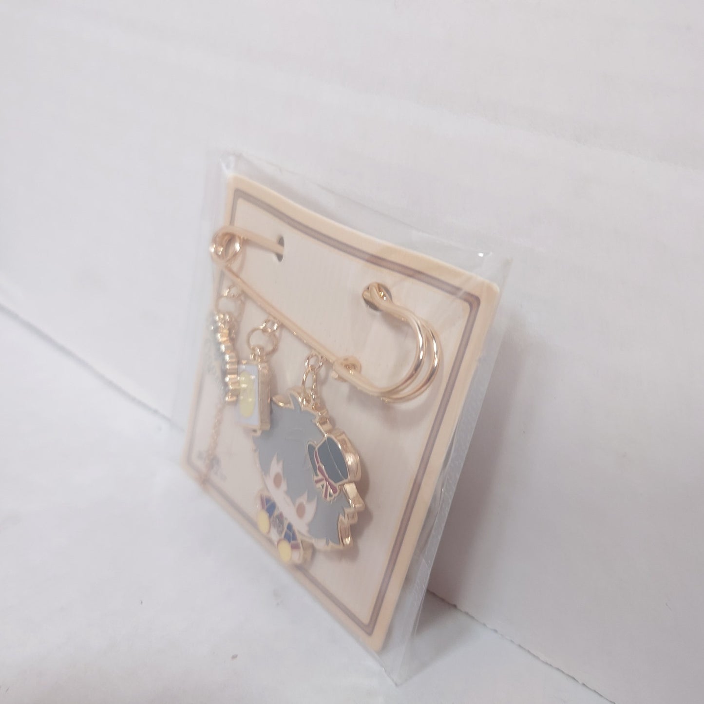 Oogami Koga UNDEAD Ensemble Stars CN Brooch Pin