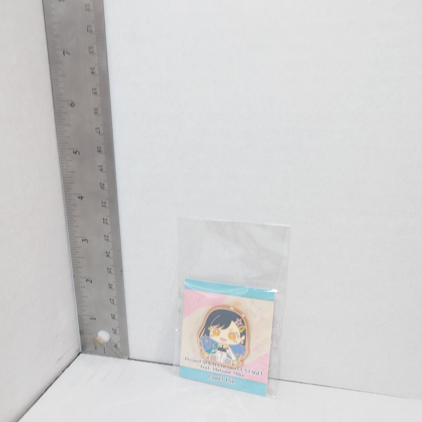 An Shiraishi Vivid Bad Squad Project Sekai MySekai Lapel Pin