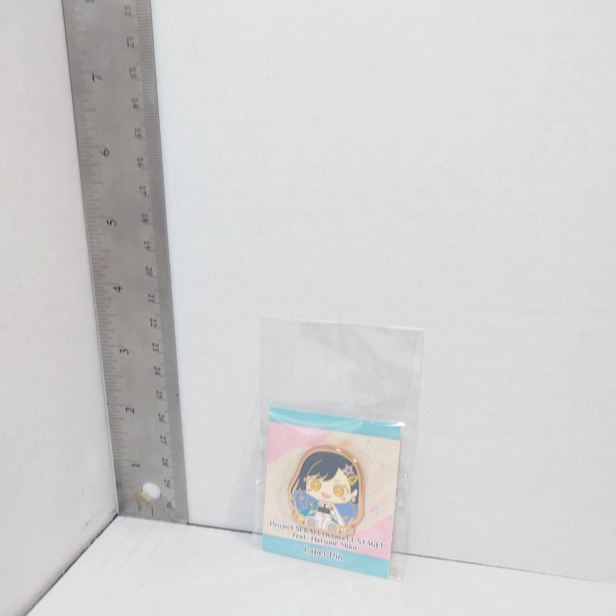 An Shiraishi Vivid Bad Squad Project Sekai MySekai Lapel Pin