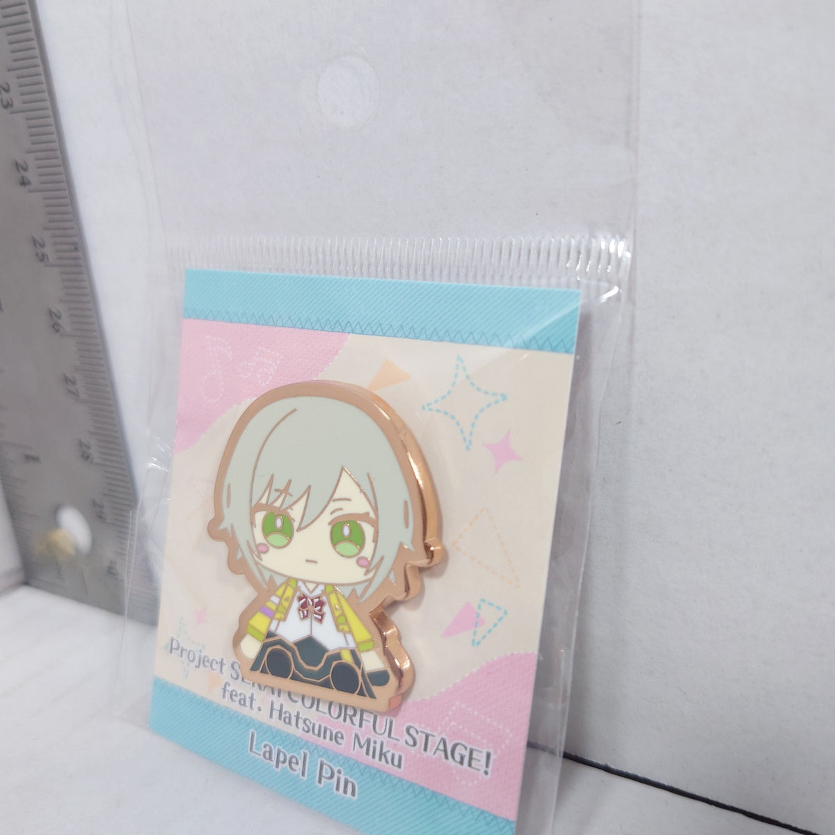 Shiho Hinomori Leo/Need Project Sekai Lapel Pin