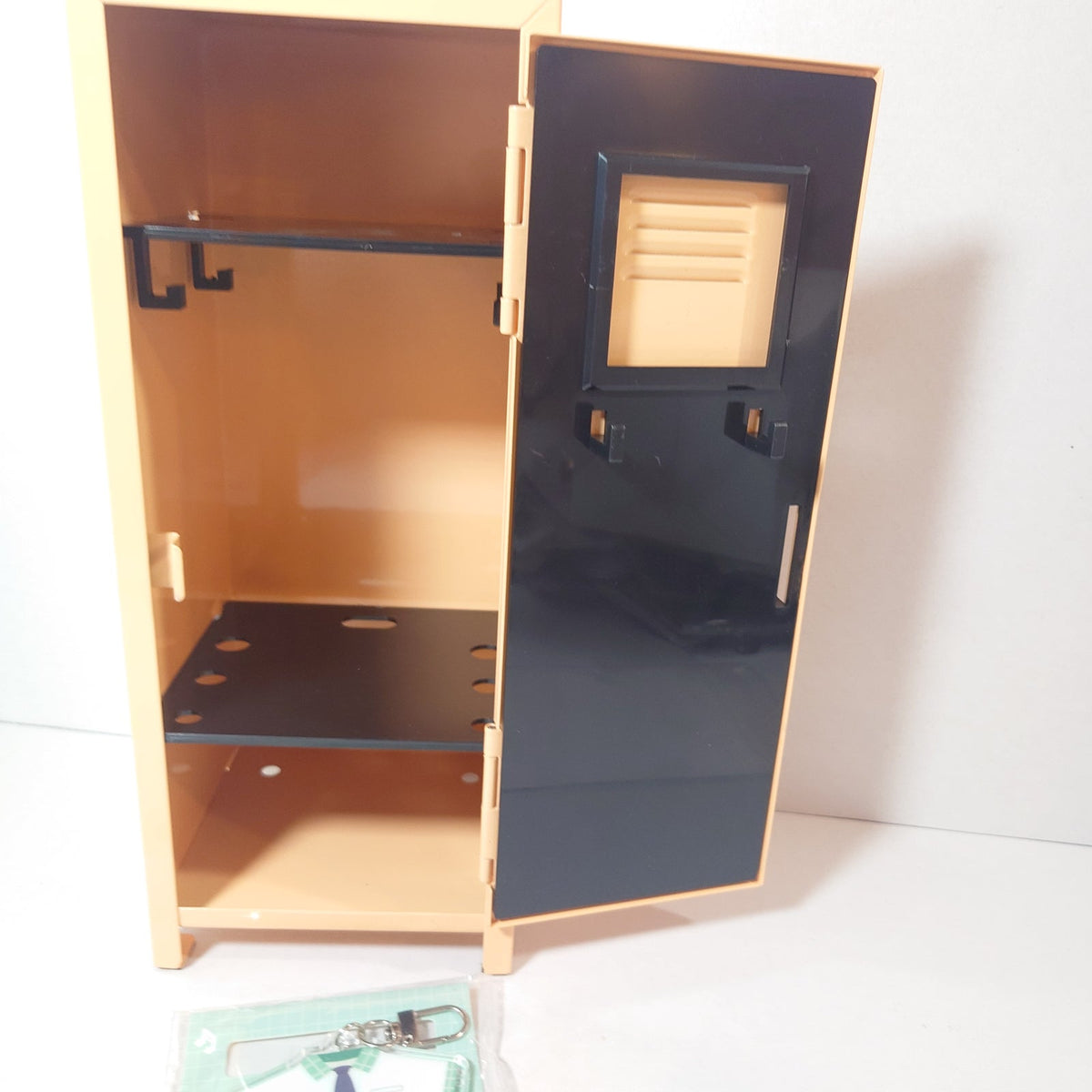 Hyuna Alien Stage Fading Youth Mini Locker Set