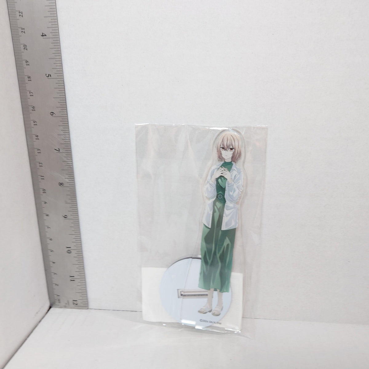 Hinako Yaotose Watashi wo Tabetai, Hitodenashi Acrylic Stand