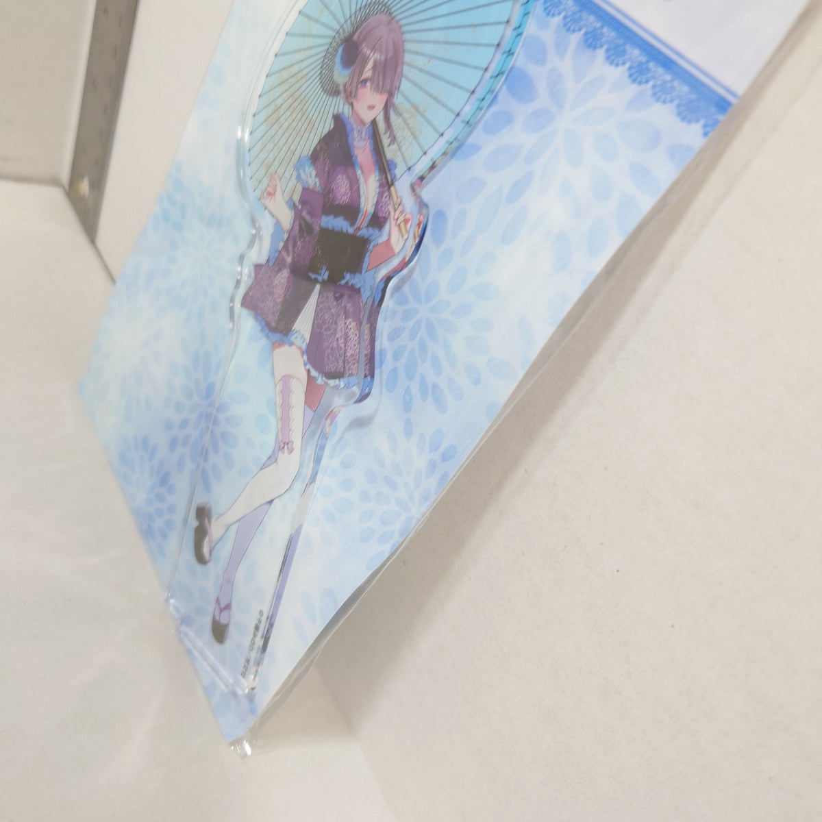 Suuna Convenient Semi-Friend Acrylic Stand