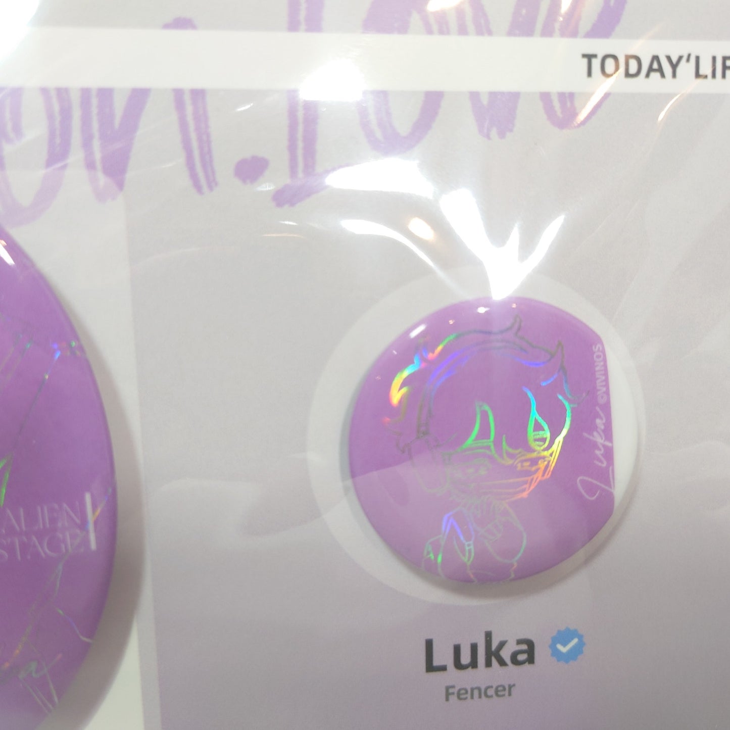 Luka Alien Stage Passion Love Badge Set
