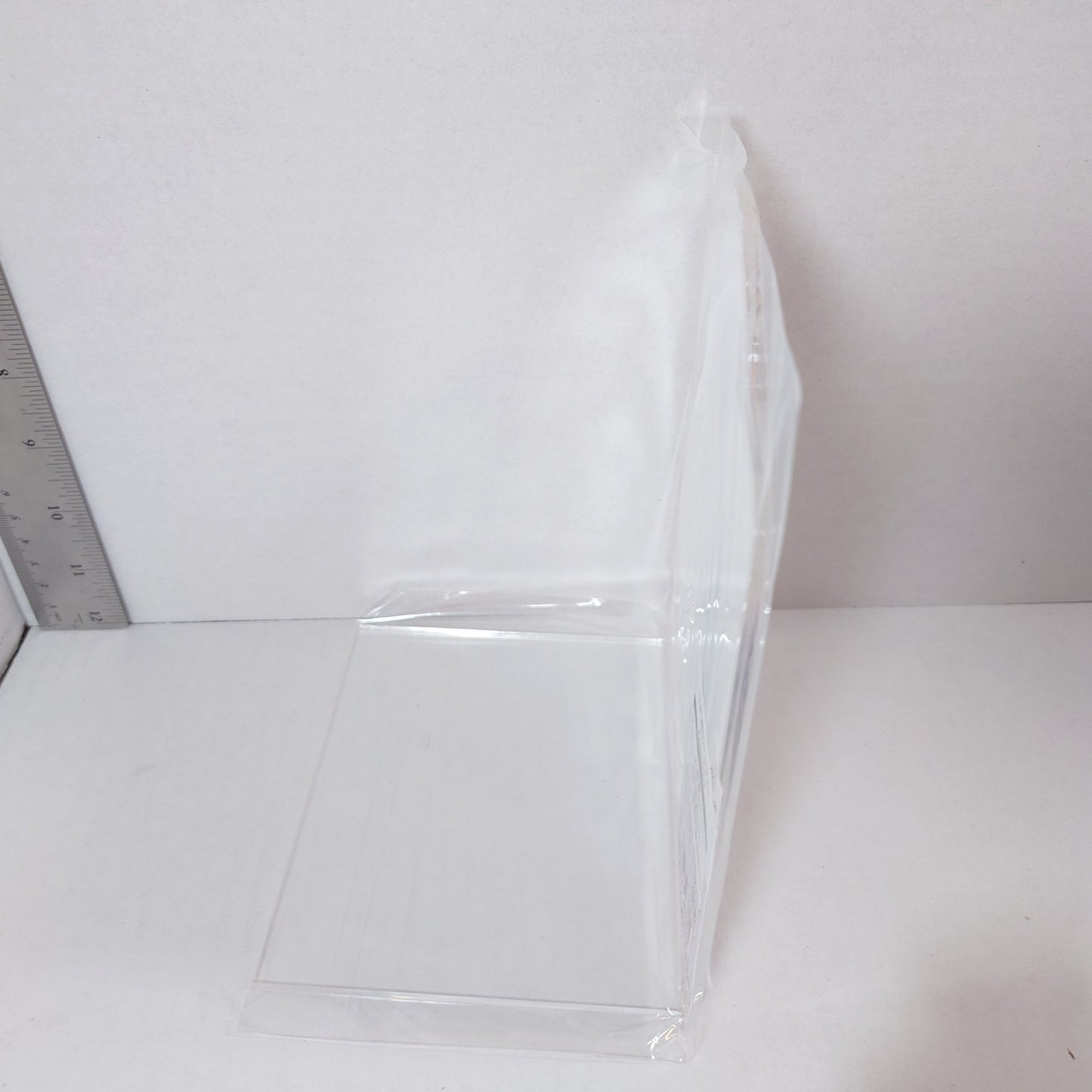 Qifrey Witch Hat Atelier Acrylic Bookend Stand