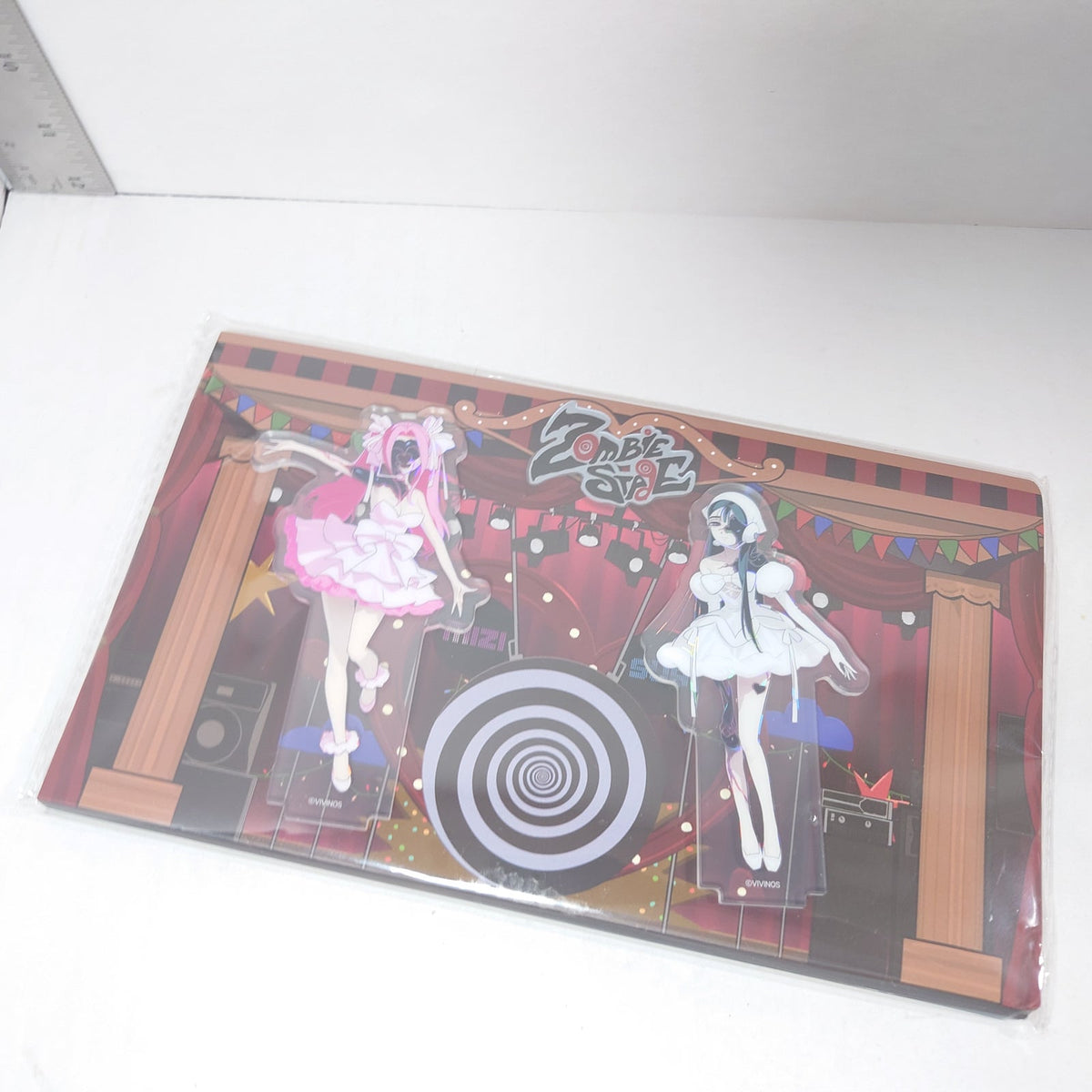 Mizi & Sua Alien Stage Zombie Stage: Fading Youth Acrylic Diorama Stand