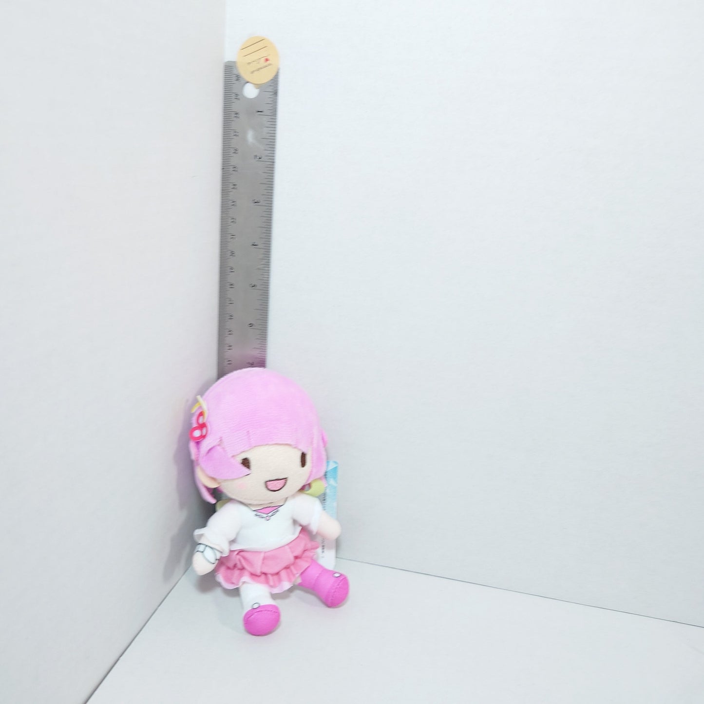 Emu Otori Wonderlands x Showtime Project Sekai Fuwapuchi Plush