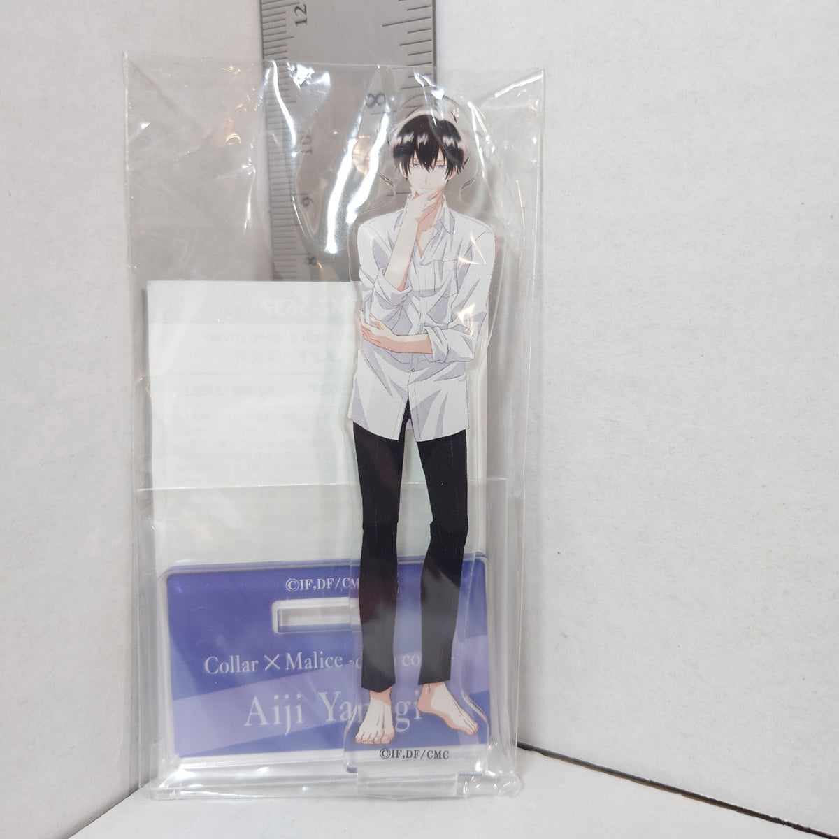 Aiji Yanagi Collar x Malice Acrylic Stand