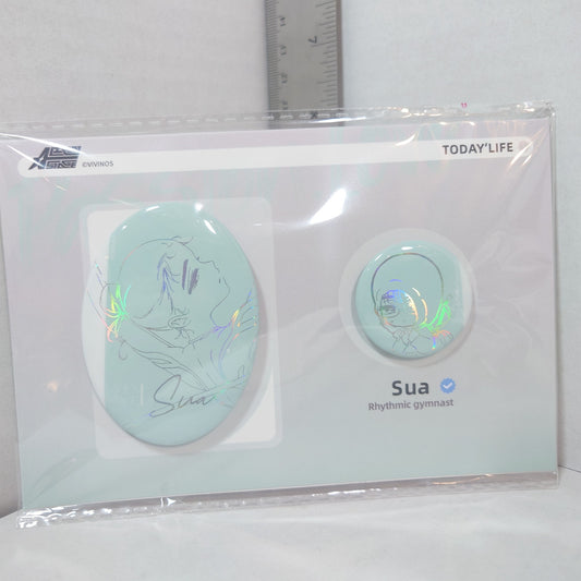 Sua Alien Stage Passion Love Badge Set