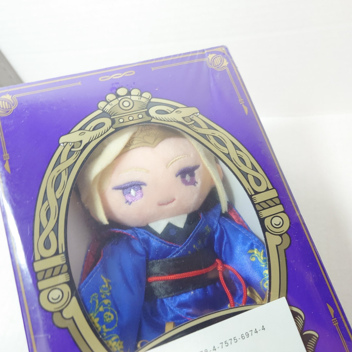 Vil Schoenheit Pomefiore Twisted Wonderland Plush & Booklet
