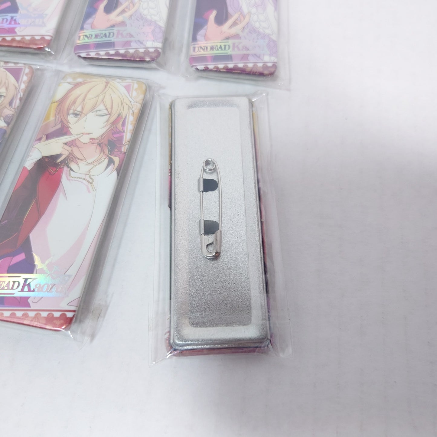 Kaoru Hakaze UNDEAD Ensemble Stars Button Pin Set